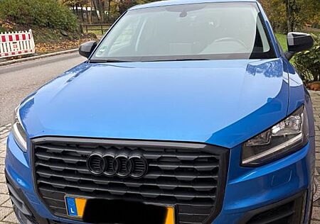Audi A2 Q2 35 TFSI S tronic Standheizung
