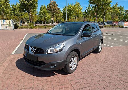 Nissan Qashqai 2.0 Top Ausstattung, Scheckheftgepflegt