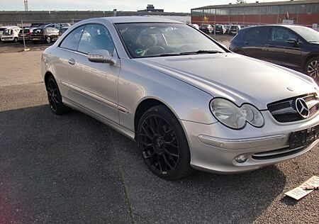 Mercedes-Benz CLK 200 KOMPRESSOR AVANTGARDE Avantgarde