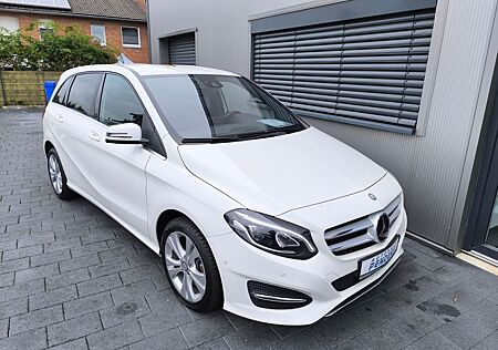 Mercedes-Benz B 180 Urban Automatik LED PDC SHZ Kamera