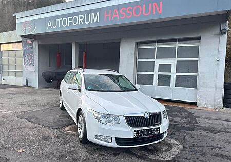 Skoda Superb Combi Greenline NAVI PDC SHZ TÜV NEU