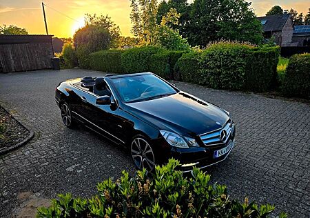 Mercedes-Benz E 250 Cabriolet CDI BlueEFF. AVANTGARD...