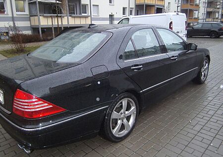 Mercedes-Benz 320