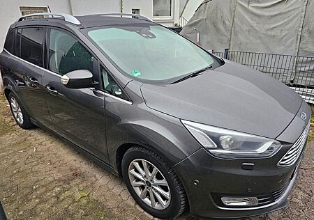 Ford Grand C-Max 2,0TDCi 110kW PowerShift Titaniu...