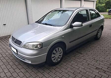 Opel Astra 1.6 .Tüv 01/2026/Lesen Beschreibung