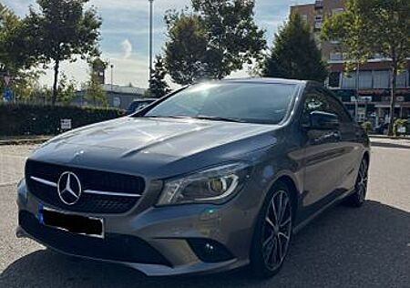 Mercedes-Benz CLA 220 CDI DCT Urban Urban