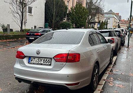 VW Jetta Volkswagen 1.6 TDI Tüv Neu