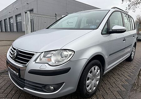 VW Touran Volkswagen Conceptline 1.6 / KLIMA/TEMPOMAT/ TÜV