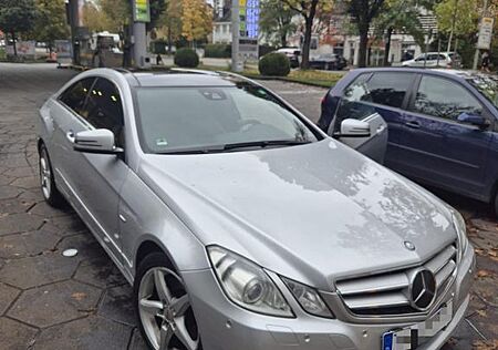 Mercedes-Benz E 350 CDI Coupe BlueEfficiency