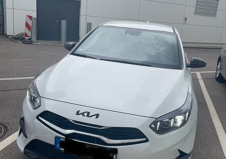 Kia Cee'd / Ceed 1.0 T-GDI 48V 88kW DCT Nightlin...