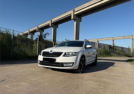 Skoda Octavia Combi 2.0TDI DSG | TÜV/Bremsen Neu