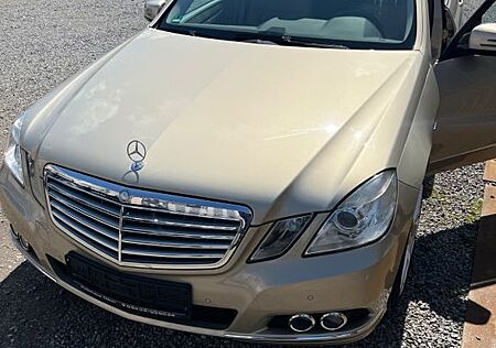 Mercedes-Benz E 350 CGI BlueEFFICIENCY -