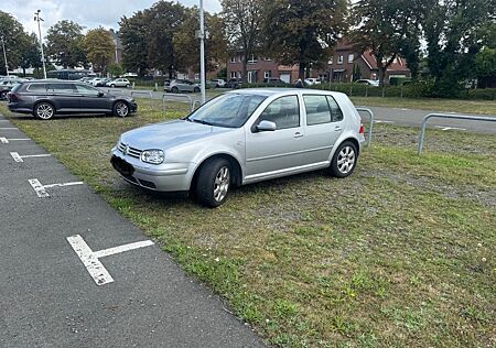 VW Golf Volkswagen 4 1.9TDI 74kW Pacific Kein Rost sauber