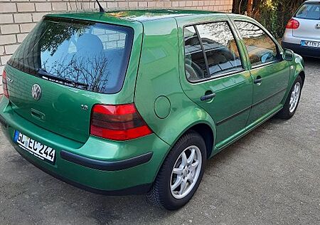 VW Golf Volkswagen 1.6 102 PS Zahnriemen neu Tüv 03/2027 Motor