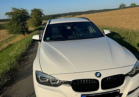 BMW 320d Touring M Sport Shadow