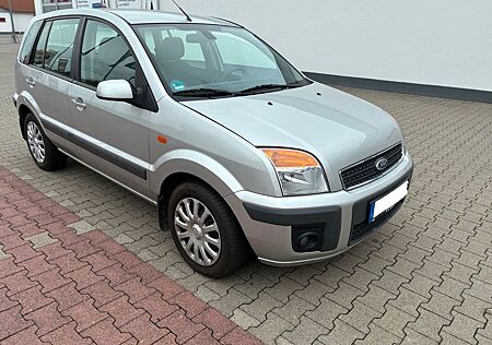 Ford Fusion 1,6 16V + Autom. + Klima