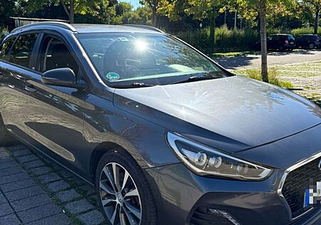 Hyundai i30 1.6 CRDi 85kW YES! YES!
