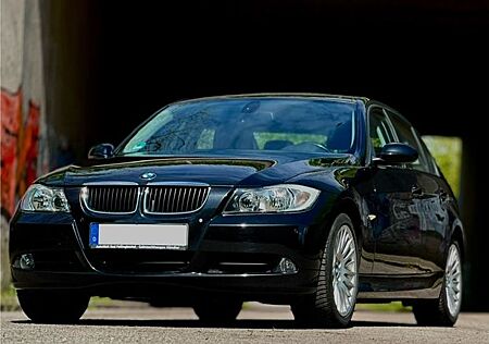 BMW 318i -