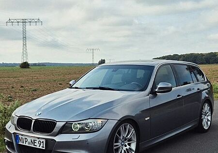 BMW 330d Touring - M packet