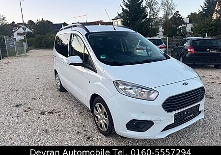 Ford Tourneo Courier Titanium