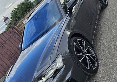 Audi A6 40 TDI S tronic S line Avant