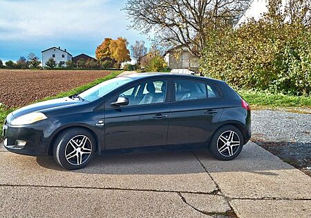 Fiat Bravo 1.4 T-JET 16V Scheckheftgepflegt