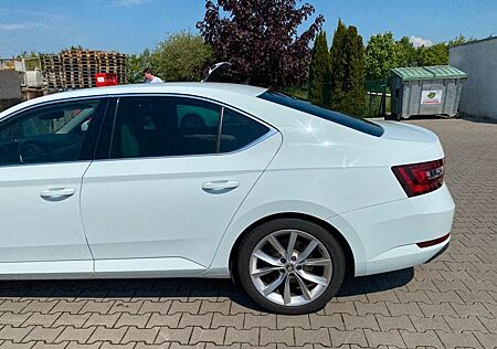 Skoda Superb 2.0 TDI Style Style