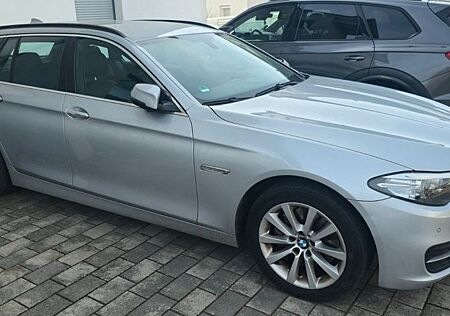 BMW 525 x Drive Touring Luxury Line
