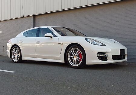 Porsche Panamera Turbo (sehr schöne Japan Import)