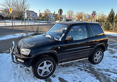 Toyota RAV 4 - -
