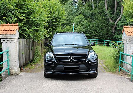 Mercedes-Benz GL 350 BlueTEC 4MATIC -AMG Paket