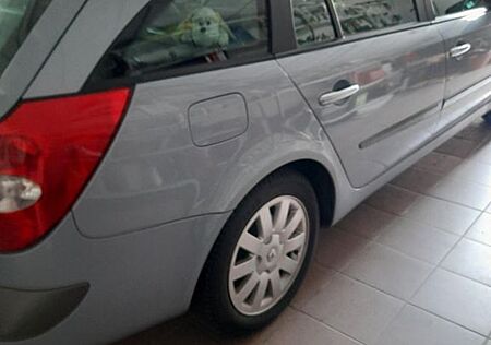 Renault Laguna Grandtour Privilege 3.0 V6 24V Automa...