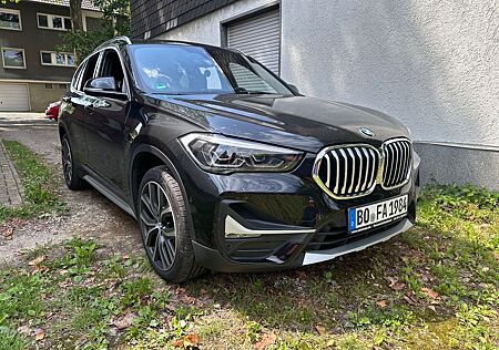 BMW X1 s20d xLine *Navi*HUD*LED*Leder*RFK*