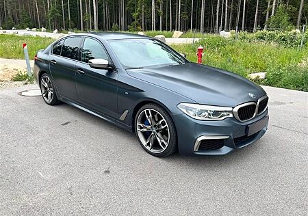 BMW M550d xDrive A - Individual Frozen