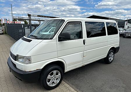 VW T4 Caravelle Volkswagen 2.5 TDI 65kW 8 Sitzplätze/ AHK
