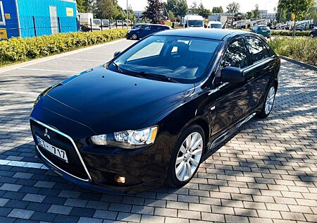 Mitsubishi Lancer 1.8 MIVEC Intense CVT Intense Vollleder