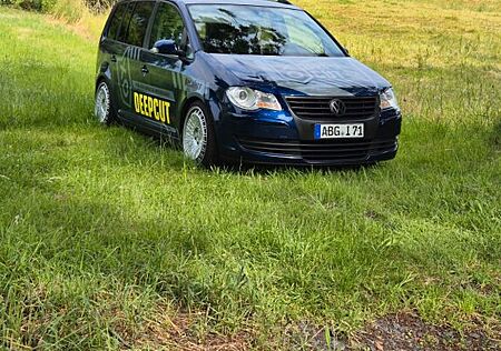 VW Touran Volkswagen 2.0 TDI DPF 7 Sitzer