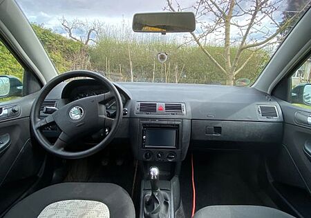 Skoda Fabia Combi 1.4 16V 55 kW Extra Extra