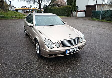 Mercedes-Benz E 200 KOMPRESSOR CLASSIC Classic