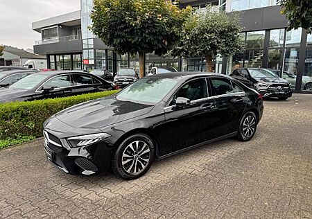 Mercedes-Benz A 180 Limousine KAM PDC Navi LED SHZ