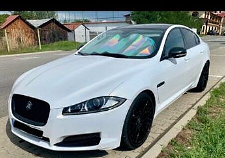 Jaguar XF 2.2 L Diesel -