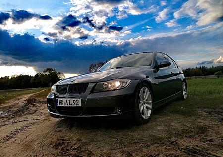 BMW 320d -