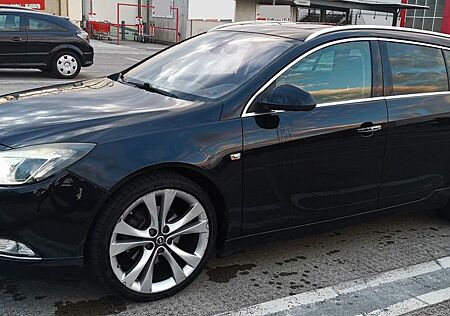Opel Insignia Sports Tourer TÜV Xenon AHK Leder PDC