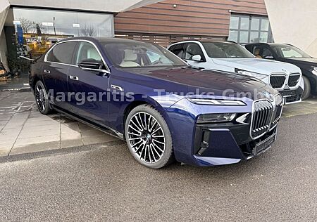 BMW M760e xDrive/21"/TV/Lounge/B&W/