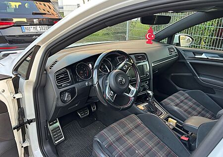 VW Golf Volkswagen 2.0 TSI DSG BMT GTI GTI