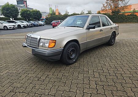 Mercedes-Benz E 320