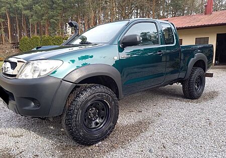 Toyota Hilux Extrakabine 2,5 D-4D Sol mit 144 PS