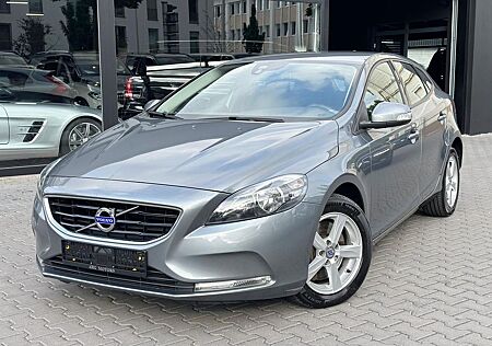 Volvo V40 D3 5-Zylinder! Scheckheftgepflegt Navi Tempo