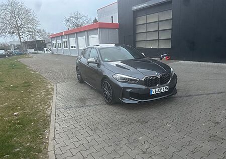 BMW M135i xDrive HUD/Gr.NAV+LIVE/H+K/19 Zoll/Keyless