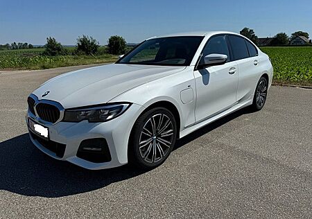 BMW 330e M Sport Automatik Abstandstempomat